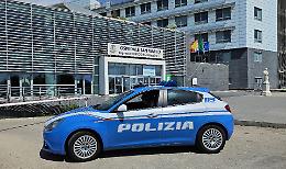 D&agrave; un pugno in faccia al medico che lo ha dimesso dal San Marco, poi dice: &laquo;Ero ubriaco&raquo;. Arrestato un 19enne