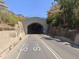 L'Anas demolisce la galleria ammalorata per le infiltrazioni, per quattro anni traffico deviato nel centro cittadino