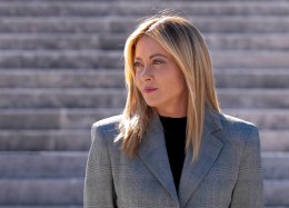 Meloni valuta gli scenari tra gli ostacoli della legge elettorale e la suggestione del voto anticipato