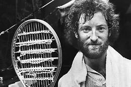  Brutta, letale e invincibile: 50 anni fa l'era effimera della "racchetta spaghetti" che fece infuriare Vilas