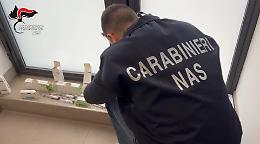 Ambulatorio abusivo all'interno di una farmacia: antitumorali e cure anti obesit&agrave; e diabete senza controlli