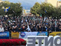 La manifestazione dei S&igrave; Ponte a Messina, la diretta