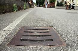 Cinquanta tombini rubati in una notte: citt&agrave; sotto scacco, &egrave; allarme sicurezza stradale