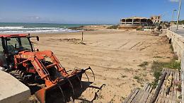 Operazione spiagge pulite lungo la fascia costiera sciclitana