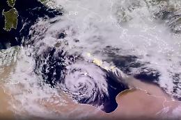 Il ciclone "Jolina" su Sicilia e Calabria: le immagini dai satelliti
