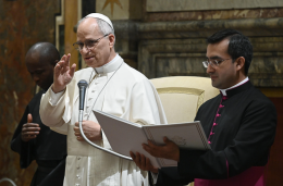 Via Crucis: sar&agrave; Papa Leone a portare la croce con le meditazioni di padre Francesco Patton