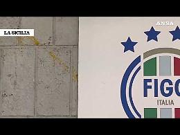 Esclusione ai Mondiali, lancio di uova contro la sede della Figc