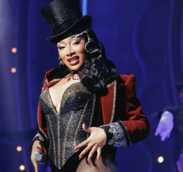 Megan Thee Stallion si sente male durante Moulin Rouge: &laquo;Mi sono spinta oltre i miei limiti&raquo;