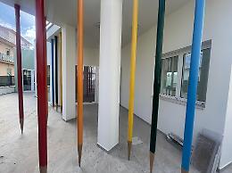 Matite colorate e "pittura lavagna" al nuovo asilo di Donnalucata