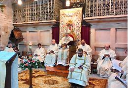 Il sepolcro vuoto come arma: l'appello pasquale di Pierbattista Pizzaballa per una pace vera