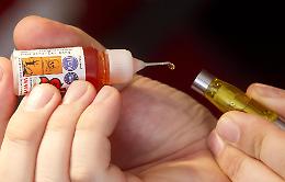 Fumo, meno sigarette ma pi&ugrave; e-cig tra i giovani: i dati Ue