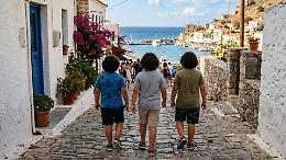 Bambini e alimentazione: cibi ultra-processati aumentano obesit&agrave; e rischi metabolici