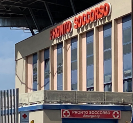 Policlinico di Catania: 24 ore di attesa, il diritto all'informazione negato