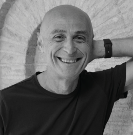 Andrea Ch&eacute;nier approda al Teatro Massimo Bellini: rivoluzione, passione e grande impatto visivo