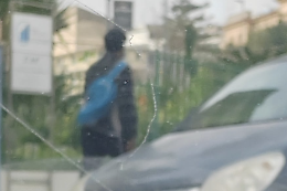 Ragusa, brandiva un coltello da cucina seminando il panico: bengalese condannato a otto mesi di reclusione