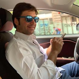 Palermo, modellino di cassa da morto sul tavolo di Ferrandelli. &laquo;Noi andiamo avanti&raquo;