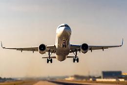 Venerd&igrave; nero dei cieli, ore di sciopero, un'intera giornata di caos: l'elenco dei voli garantiti