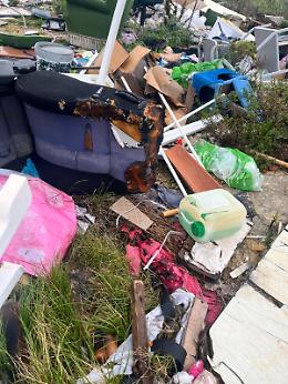 Il parco urbano di Ragusa disseminato di rifiuti, la consigliera Caruso chiede chiarezza