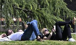 Sole e caldo, con picchi fino a 30&deg;C,  nel weekend ma il colpo di coda &egrave; dietro l'angolo