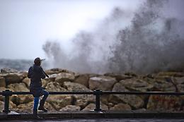 Sicilia, torna il vento che cambia il mare: nuova allerta tra raffiche di burrasca e coste pi&ugrave; esposte