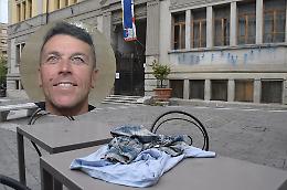 Ucciso davanti al figlio per un rimprovero, l'indagine si allarga: sono cinque gli indagati, tre i minori