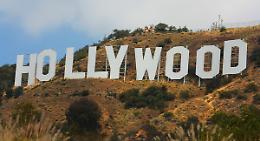 Oltre 1.000 star di Hollywood contro la fusione Warner Bros e Paramount: &laquo;Meno opportunit&agrave;, meno scelta&raquo;