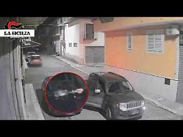 Molotov contro una Peugeot di un rivale in una storia sentimentale: due giovani arrestati a Palagonia