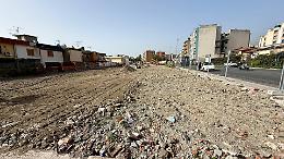 Rione Taormina, via alle ruspe: 15 baracche da abbattere dopo l'incendio