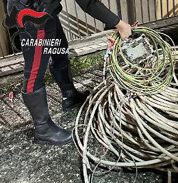 Ispica, rubano i cavi della rete telefonica: arrestati due pachinesi