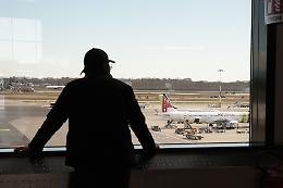 Il cherosene ancora disponibile per sei settimane: lo Stretto di Hormuz mette a rischio voli, diesel e crescita europea