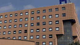 Anziana va in ospedale ma muore a casa dopo le dimissioni: indagini sulla lunga attesa e sulla carenza di organico