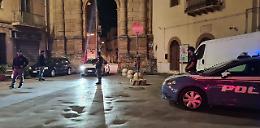 Centro storico come un ring: rissa con sassi e coltelli tra stranieri. Citt&agrave; nella morsa della paura