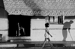 La luce che unisce le sponde: Tano Siracusa espone "Maghreb" nel cuore di Agrigento