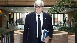 Prodi, Re Carlo, Mitterrand e Draghi: la vita di Ponzellini  tra potere, fortuna e tagliatelle al Circolo Arci

