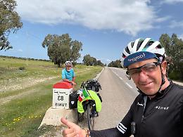 Due amici, due biciclette e un sogno che profuma di avventura