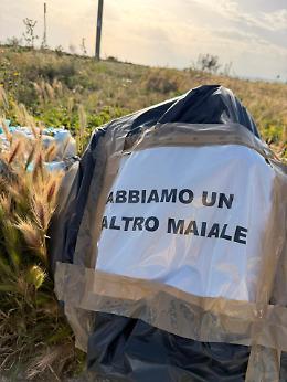 Ispica, abbandoni i rifiuti? E c'&egrave; chi fa emergere un cartello dal contenuto inequivocabile