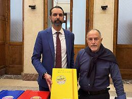 Messina, l'esercito dei mille candidati in 15 liste per Basile sindaco