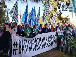 Sicurezza sul lavoro: i sindacati consegnano il manifesto alla Regione