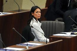  La sentenza di Maldonado su abbandono e adozione del bambino, il riconoscimento italiano e le verifiche sulla grazia: tutto quello che sappiamo sul caso Minetti