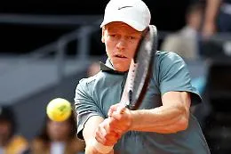 Sinner devastante in finale a Madrid: batte Zverev 6-1 6-2 e raggiunge il record che cambia la misura della sua grandezza