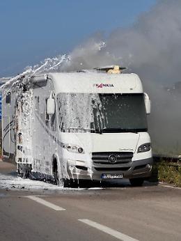 Eroe fuori servizio nella Valle dei Templi: carabiniere salva coppia di turisti dal camper in fiamme