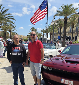 Pozzallo, un successo il raduno delle auto americane in piazza delle Rimembranze