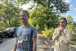 Famiglia del bosco, visite di un'ora e con un'educatrice per la mamma della bimba ricoverata