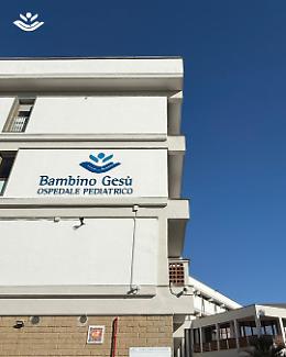 Cardiochirurgia pediatrica, il Bambino Ges&ugrave; non rinnova la convenzione con Taormina: sanitari verso Catania