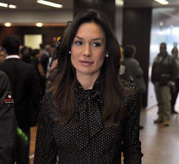 Grazia a Nicole Minetti, verifiche in Uruguay e Spagna per ora non ribaltano il parere