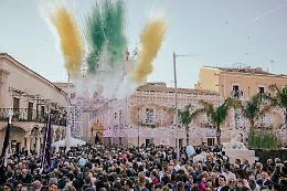 Un'esplosione di gioia a Comiso con la festa dell'Addolorata