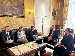 Catania "citt&agrave; italiana dei giovani 2026": in municipio il passaggio di testimone con Ascoli Piceno