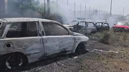 Incendio in contrada Fumata: rogo distrugge 8 auto 
