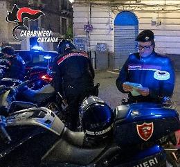 In giro alle 2 di notte a Catania per rubare liquori: arrestato sorvegliato speciale 