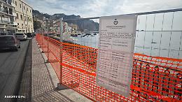 Il lungomare torna a vivere: fregi artistici e nuova ringhiera a Giardini Naxos